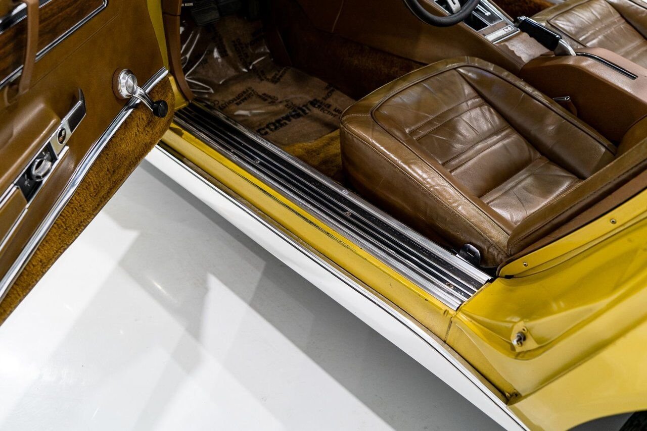 1972 Chevrolet Corvette Unrestored matching# LT1 with documented 103,454km(64,283mi) | PRIX EN USD Gold Montreal - photo #72