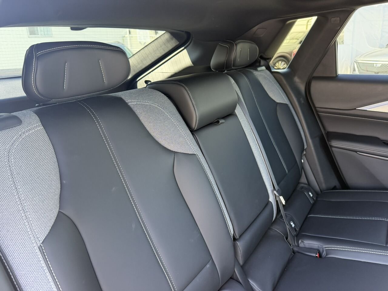 Cadillac LYRIQ Tech FINANCEMENT À PARTIR 0.99% 2024 Gris Laval - photo #17