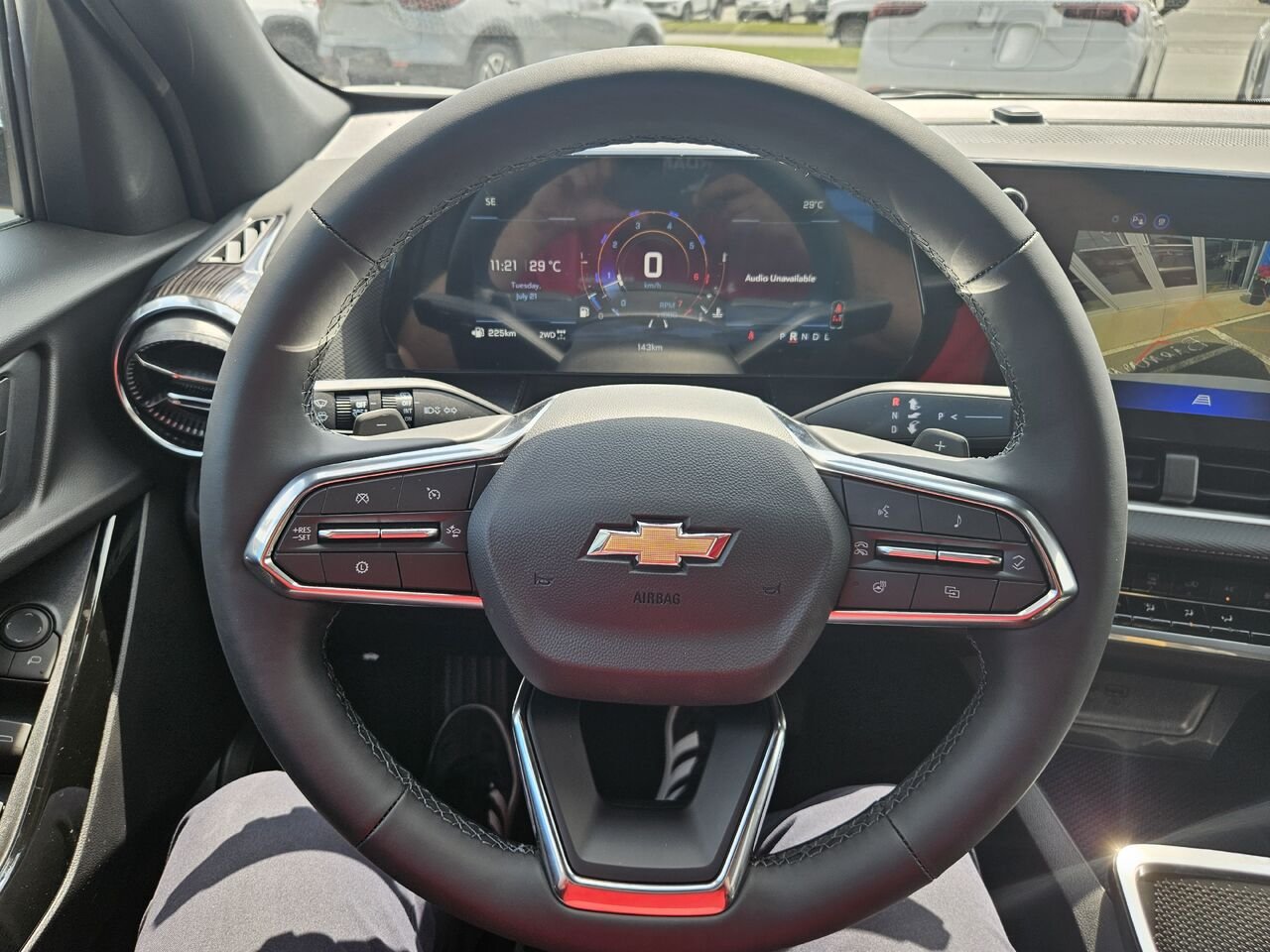 2027 Chevrolet Equinox LT 4 portes à transmission intégrale avec 2LT Summit White Thetford Mines - photo #7