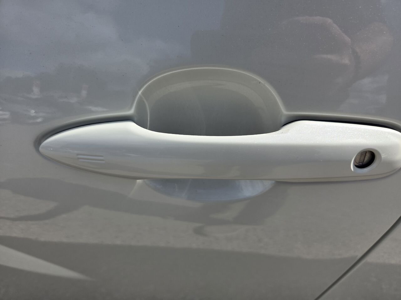 2020 Toyota PRIUS PRIME White Mont-Laurier - photo #14