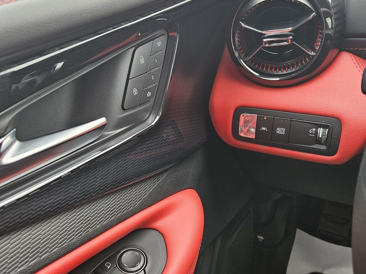 Chevrolet Blazer EV RS 4 portes TI 2026 Noir Thetford Mines - photo #12
