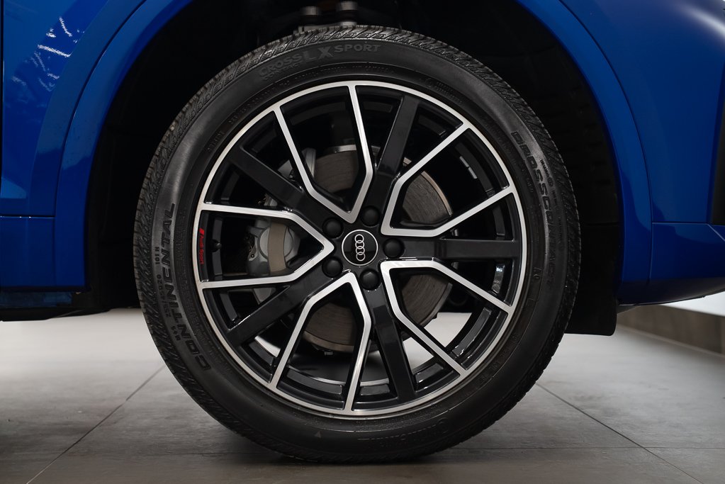 Audi Q5 Technik 45 TFSI quattro / Very LOW KM 2023 Bleu Kirkland - photo #7