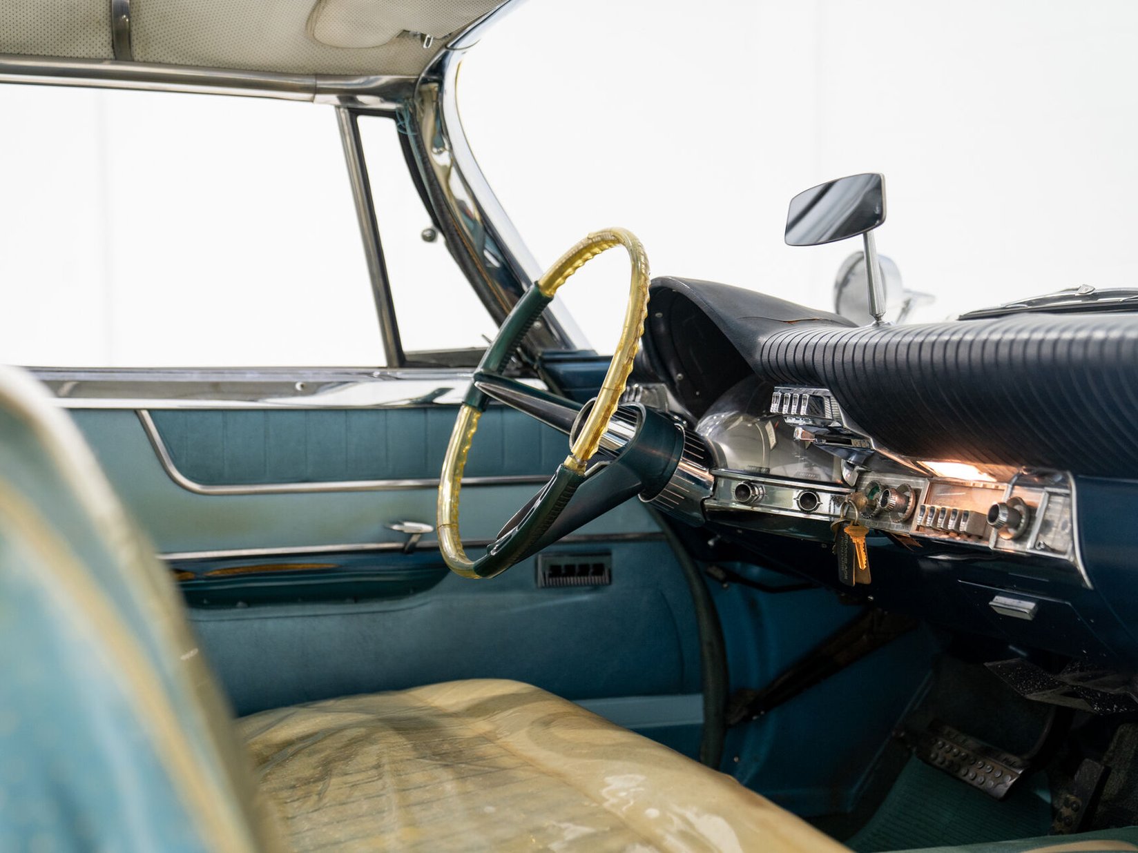 1961 Chrysler Windsor White Montreal - photo #8