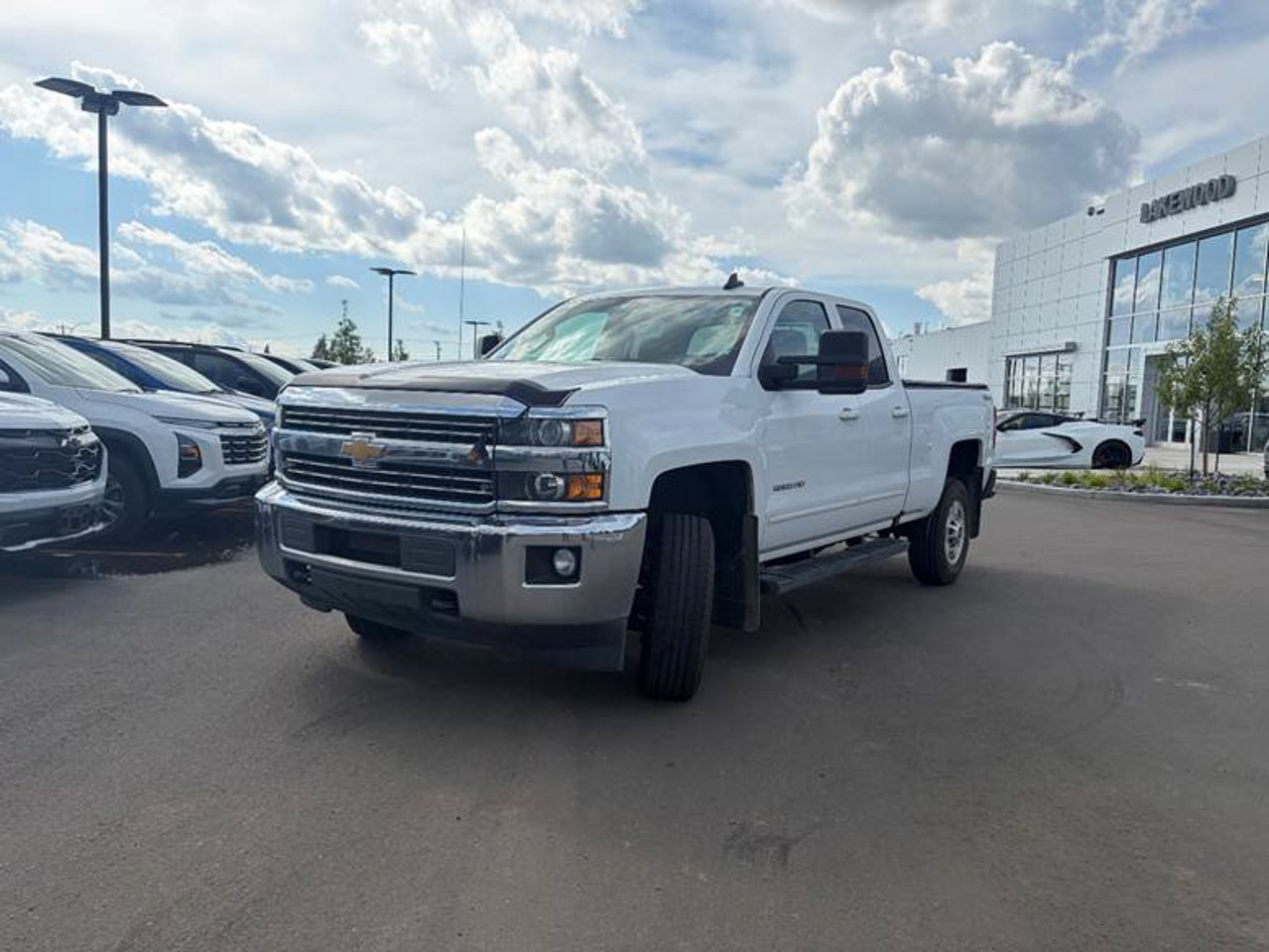 2017 Chevrolet Silverado 2500HD 4WD Double Cab 143.5 LT White Sherwood Park - photo #2