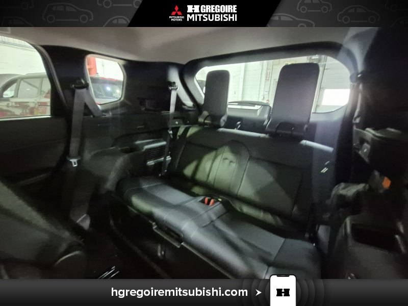 2025 Mitsubishi Outlander Plug-In Hybrid Blue Laval - photo #30