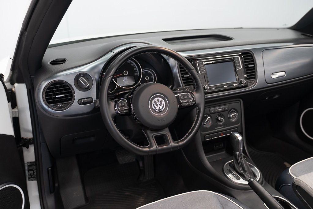 2016 Volkswagen Beetle Denim Edition White Kirkland - photo #17