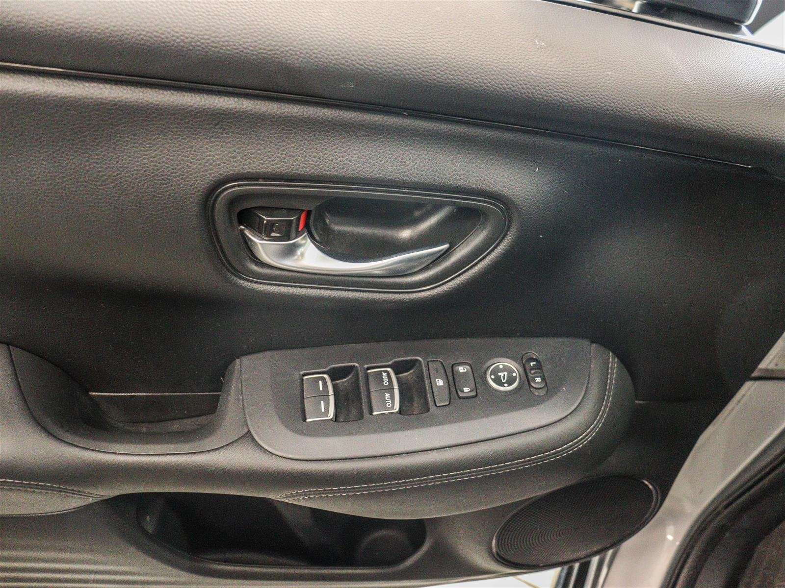 Honda HR-V EX-L 2026 Silver Ottawa & Gatineau - photo #9