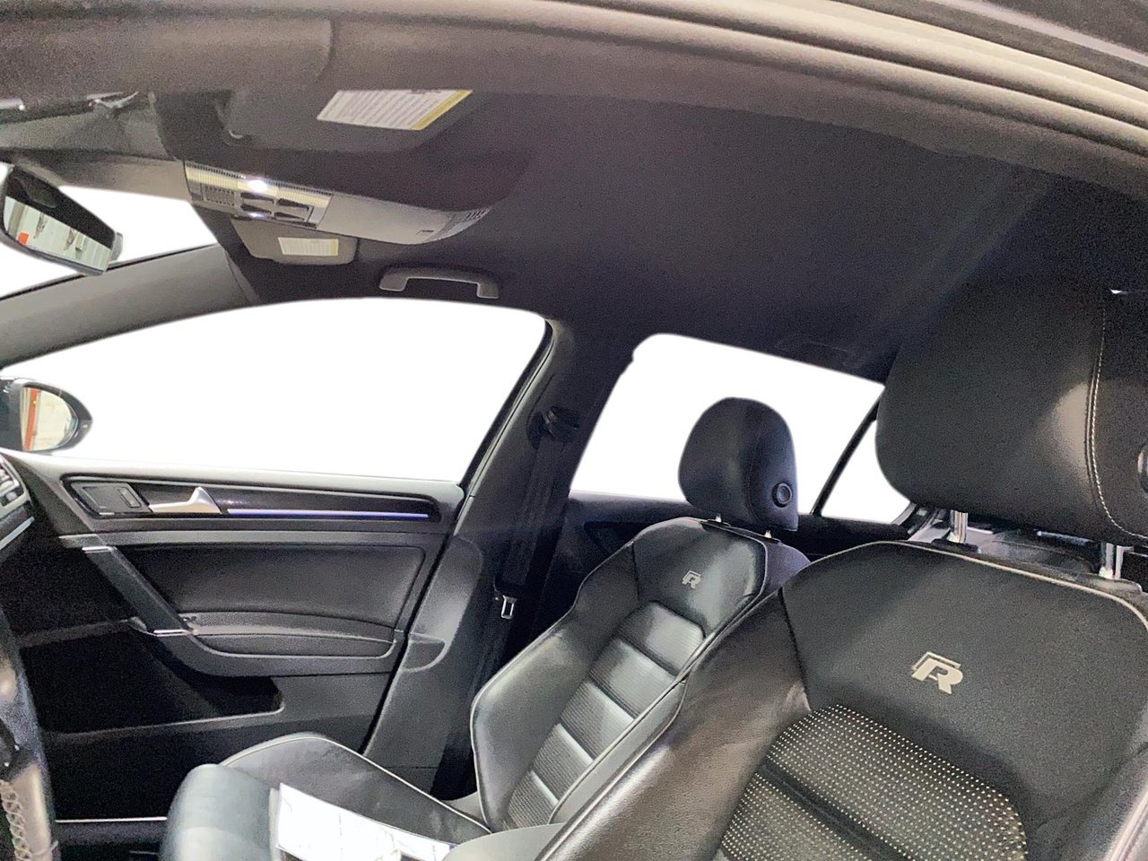 2018 Volkswagen Golf R VIN WVWWF7AU2JW098059 Baie-Comeau - photo #12