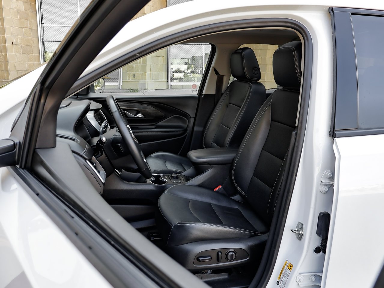 2024 GMC Terrain AWD 4dr SLT White Sherwood Park - photo #16