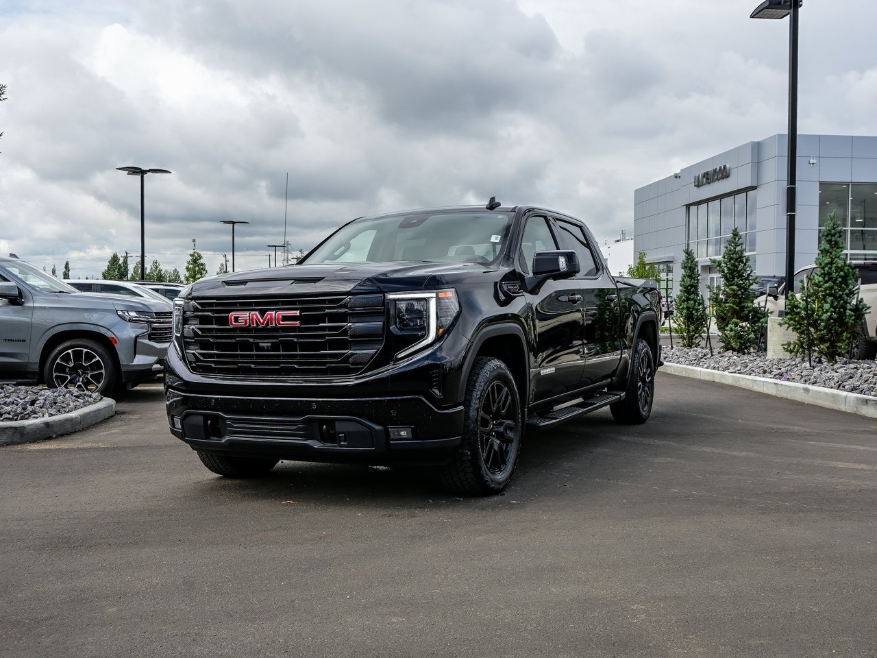 2024 GMC Sierra 1500 4WD Crew Cab 147 Elevation Black Sherwood Park - photo #3