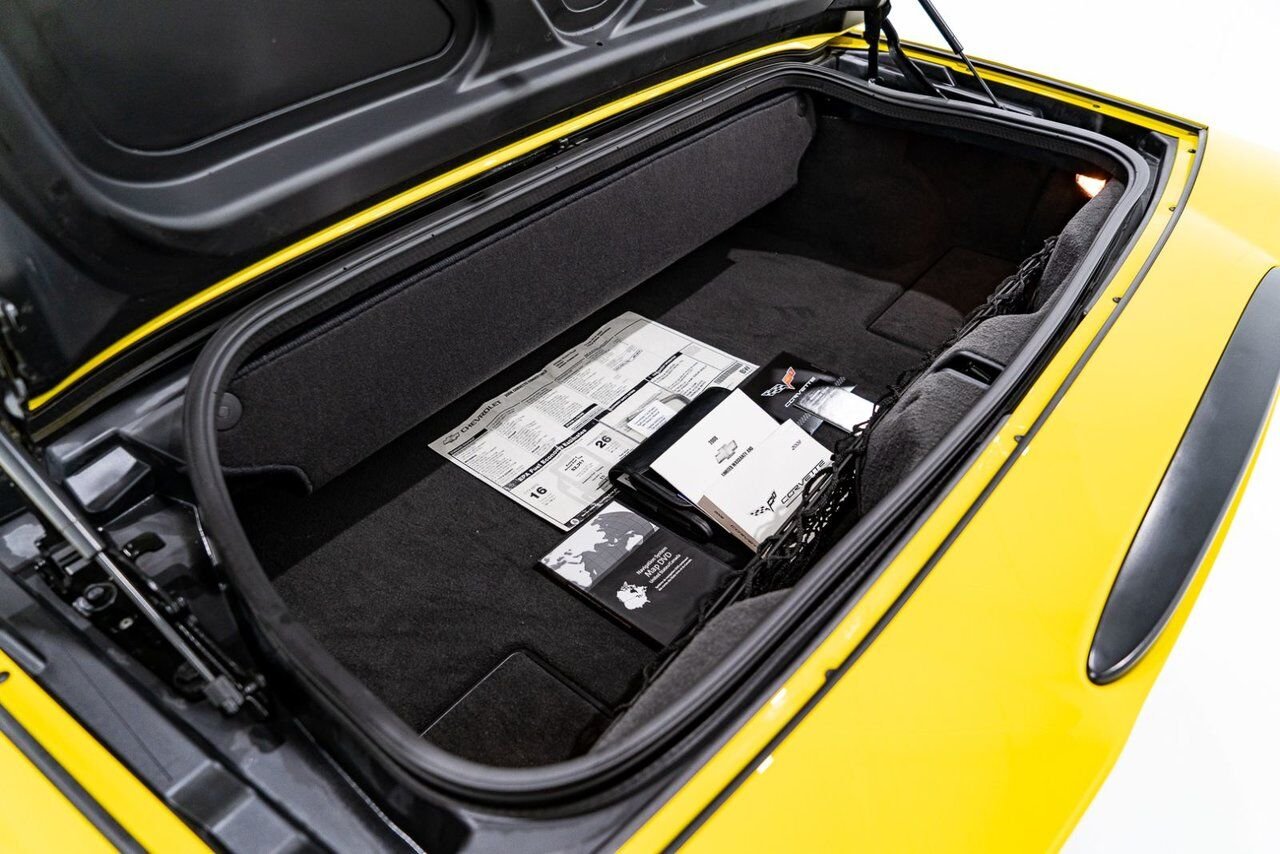 2008 Chevrolet Corvette PRIX EN USD | With Only 900km (563mi) From New With Window Sticker Yellow Montreal - photo #11
