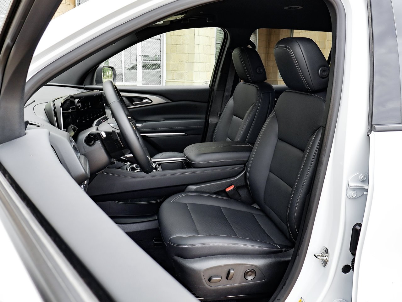 2026 Chevrolet Traverse AWD 4dr LT White Sherwood Park - photo #15