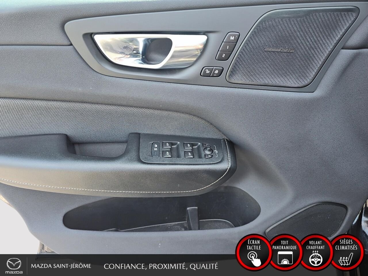 Volvo XC60 Recharge T8 R-Design hybride rechargeable | POLESTAR | TOIT PANORAMIQUE | AWD | CUIR | 2022 Noir Saint-Jérôme - photo #12