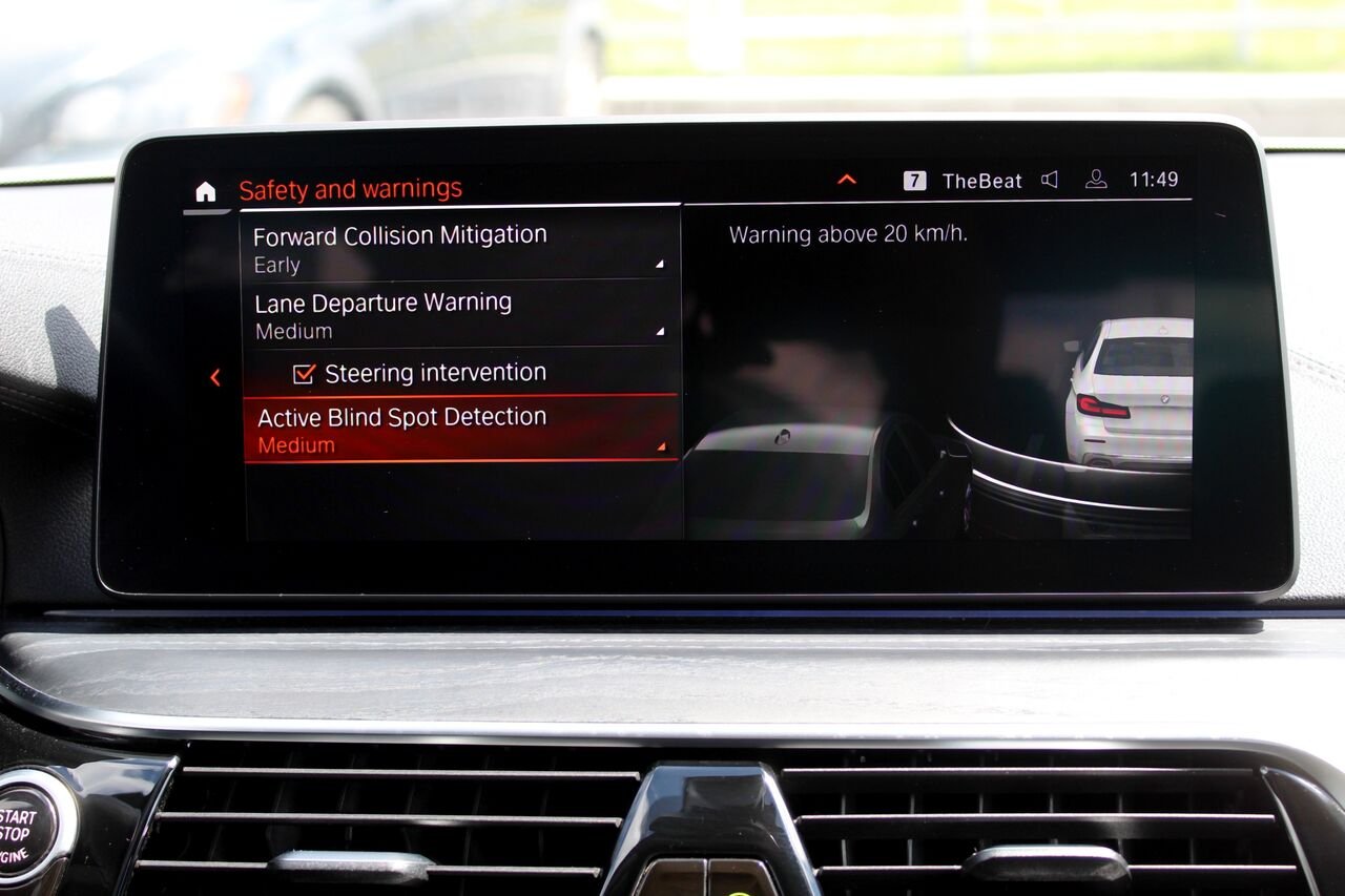 2021 BMW 5 Series VIN: WBA13BJ06MCG37906 White Sainte-Rose - photo #21