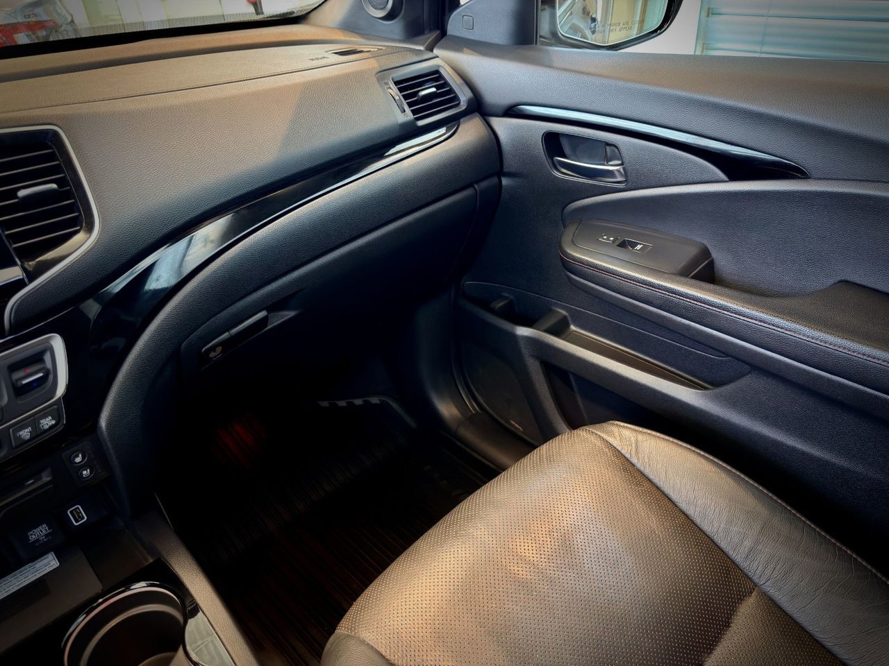 2019 Honda Pilot Black Notre-Dame-des-Prairies - photo #21
