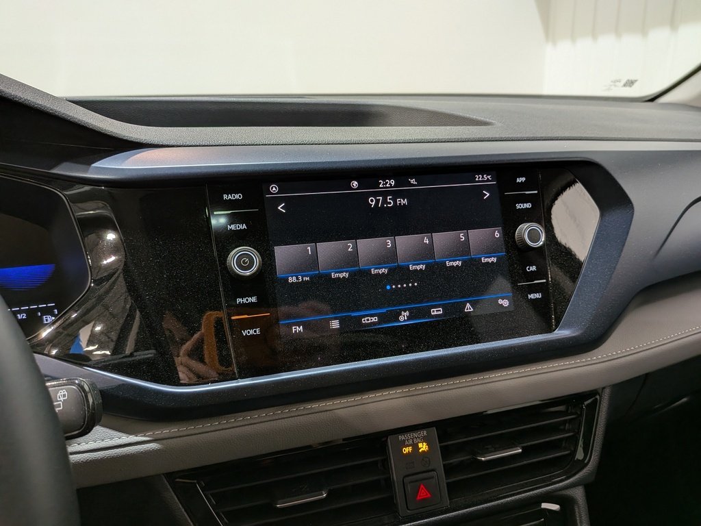 Volkswagen Taos Comfortline FWD 2024 Gris Val-David - photo #20