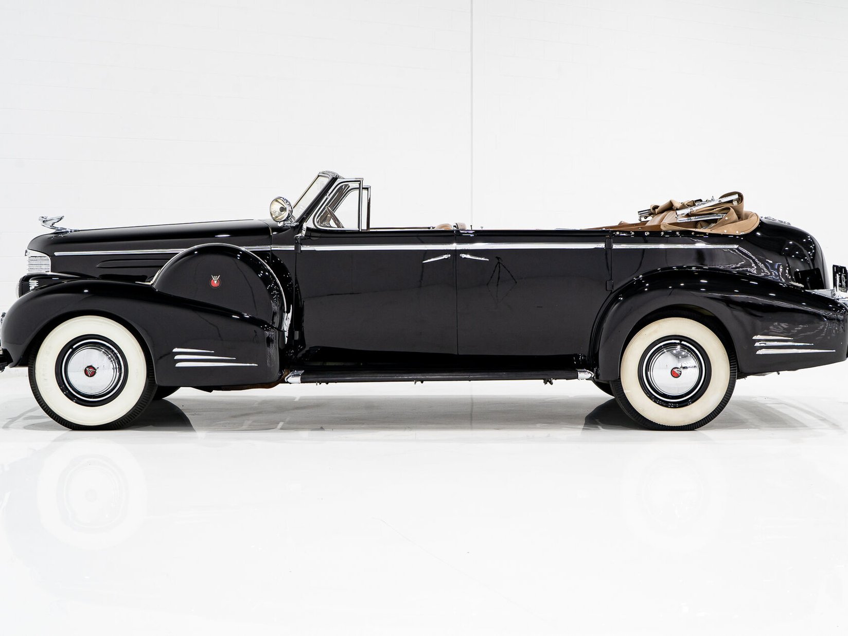 1938 Cadillac Series 90 **PRICE IN USD**1 of 13 V16 Black Montreal - photo #42