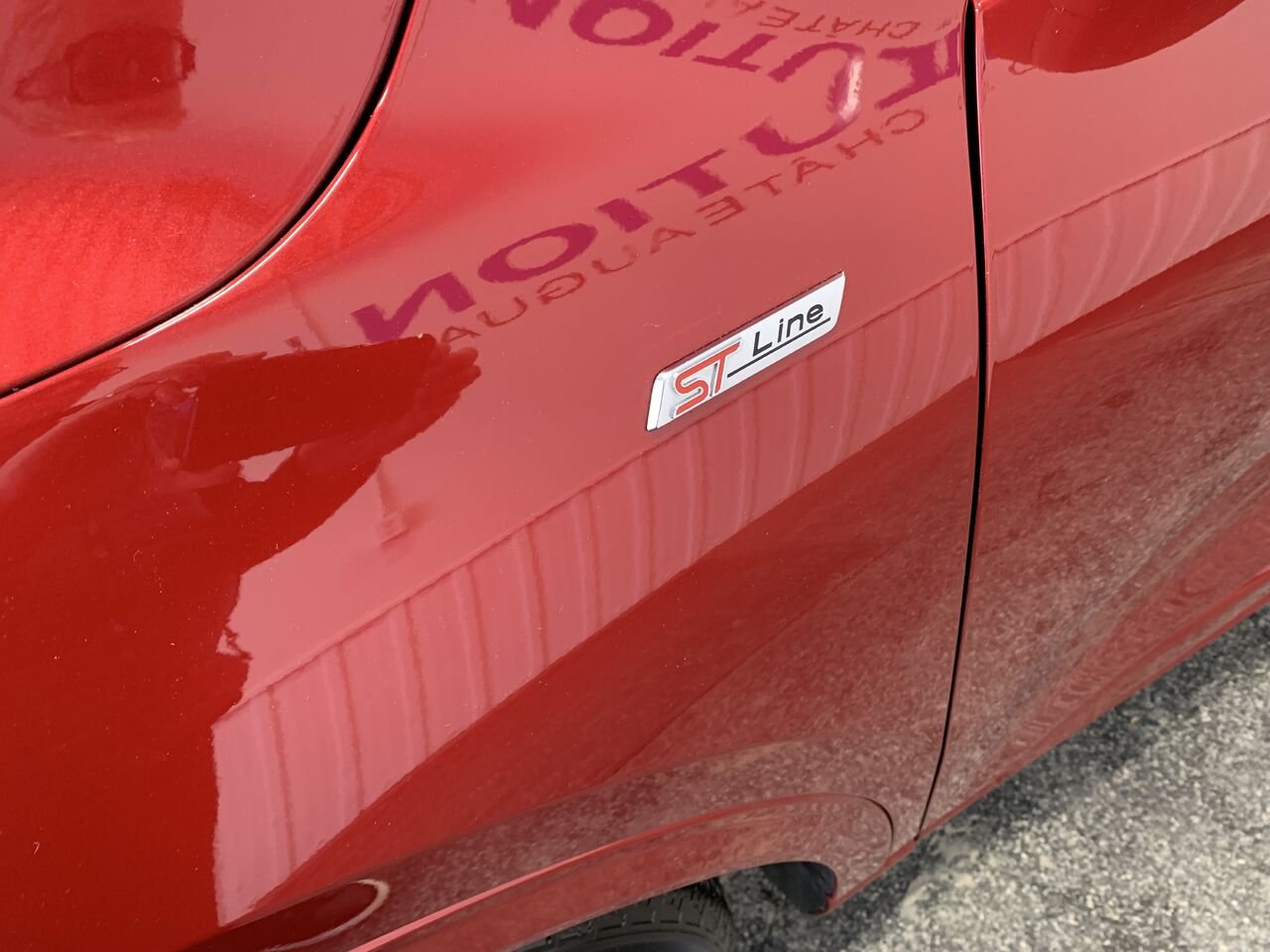 2023 Ford Escape ESCAPE ST-LINE HYBRIDE AWD Red Châteauguay - photo #3