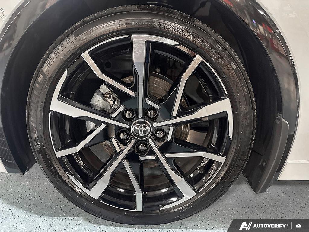 2025 Toyota Prius Plug-In Hybrid S2501809 | XSE Wind Chill Pearl Edmonton - photo #5