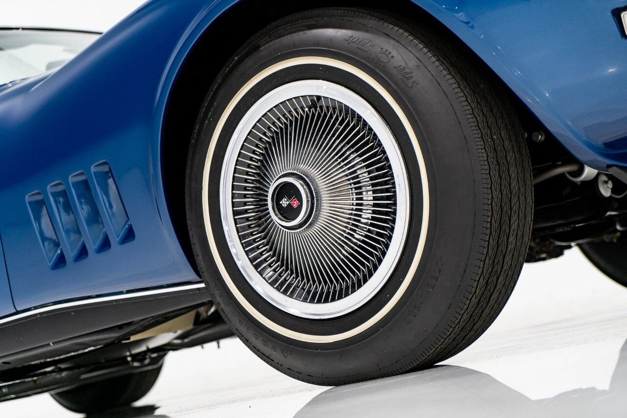 Chevrolet Corvette *PRIX EN USD* Matching numbers Top flight with extensive documentation 1968 Bleu Montréal - photo #6