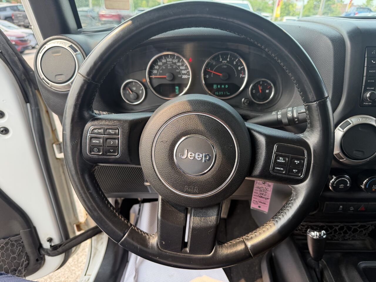 2016 JEEP WRANGLER UNLIMTED RUBICON Modèle Rubicon 4 portes traction intégrale White Gatineau - photo #2