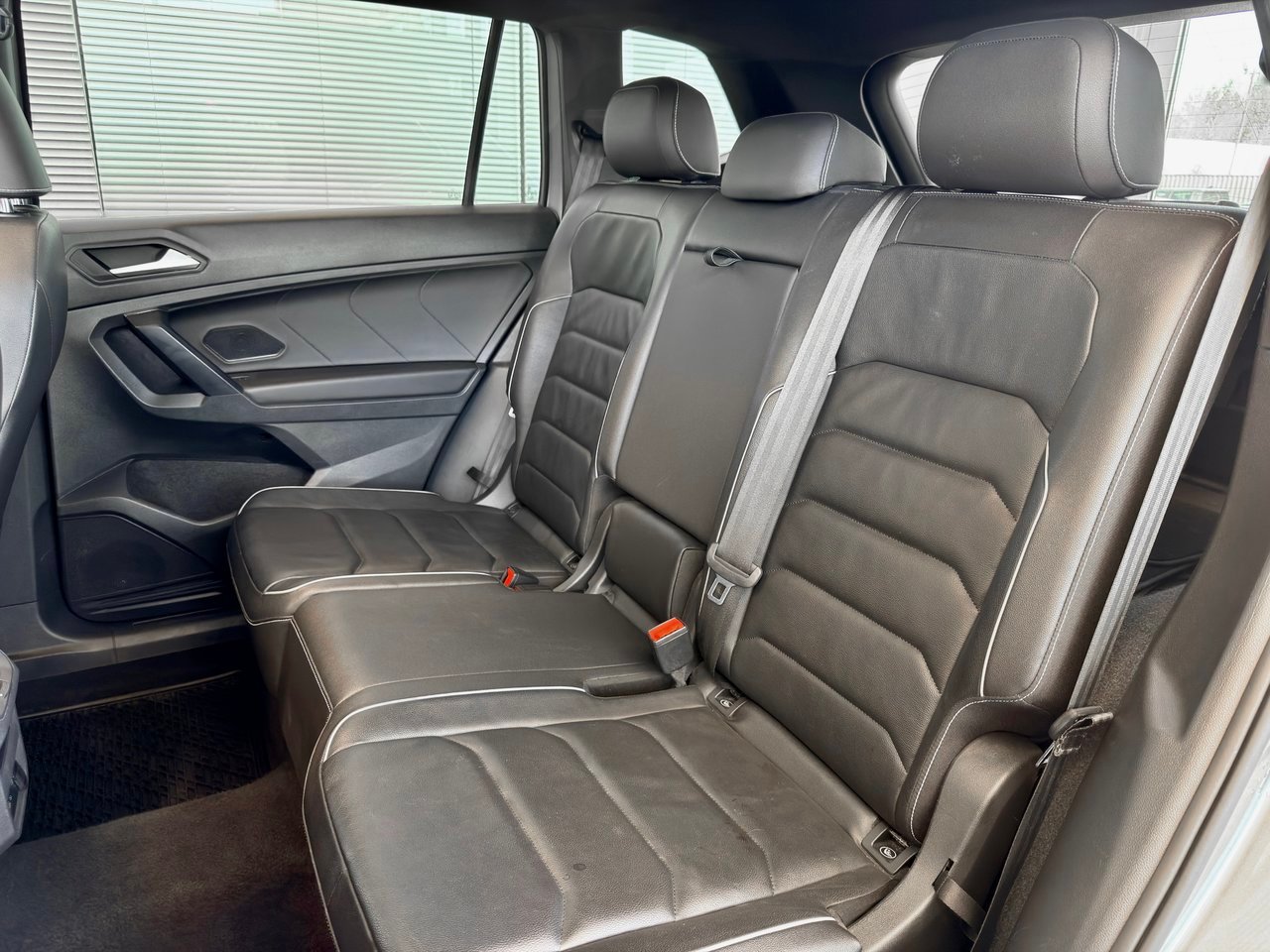 2021 Volkswagen Tiguan Silver Notre-Dame-des-Prairies - photo #17
