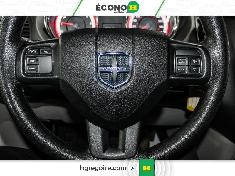 2018 Dodge GR Caravan Silver Laval - photo #17