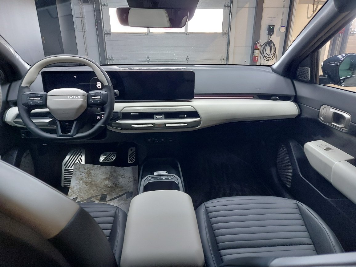 2026 KIA EV4 Fusion Black Blainville - photo #10