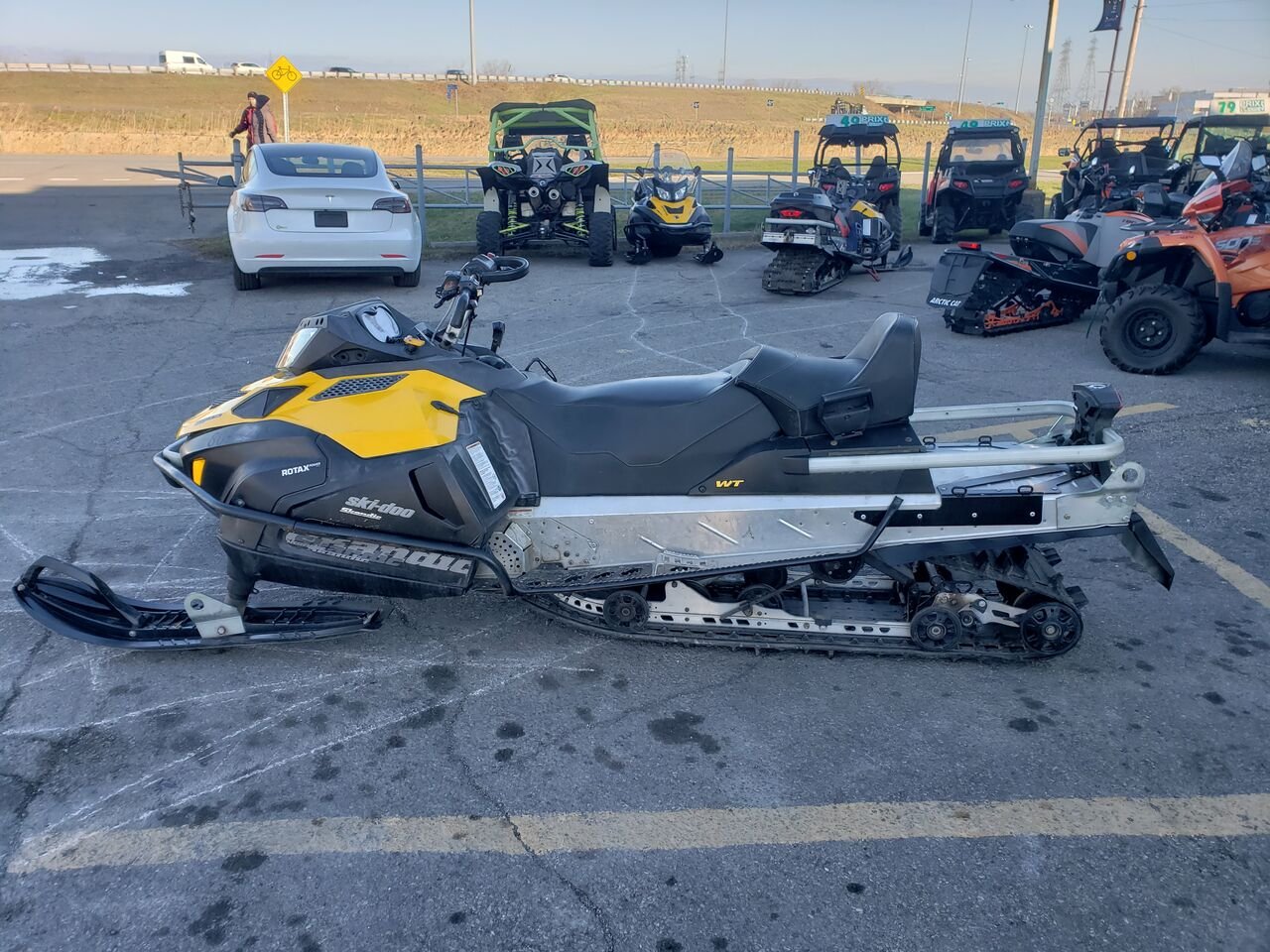 Ski-doo Skandic 2015 Jaune Longueuil, - photo #3