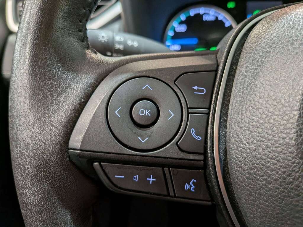 2022 Toyota RAV4 Hybrid XLE AWD White Val-David - photo #16