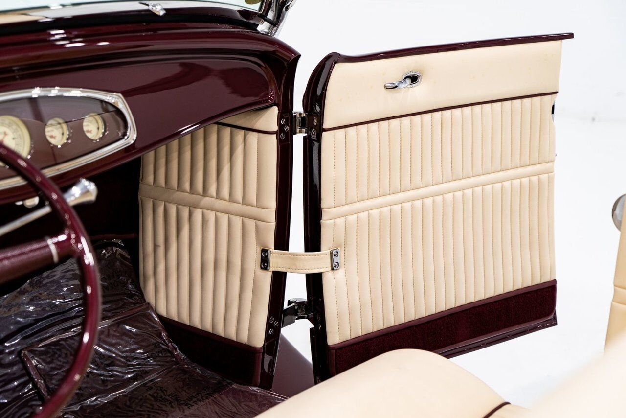 1932 Ford Highboy Lobeck creation spectacular presentation **PRICE IN USD** Red Montreal - photo #52