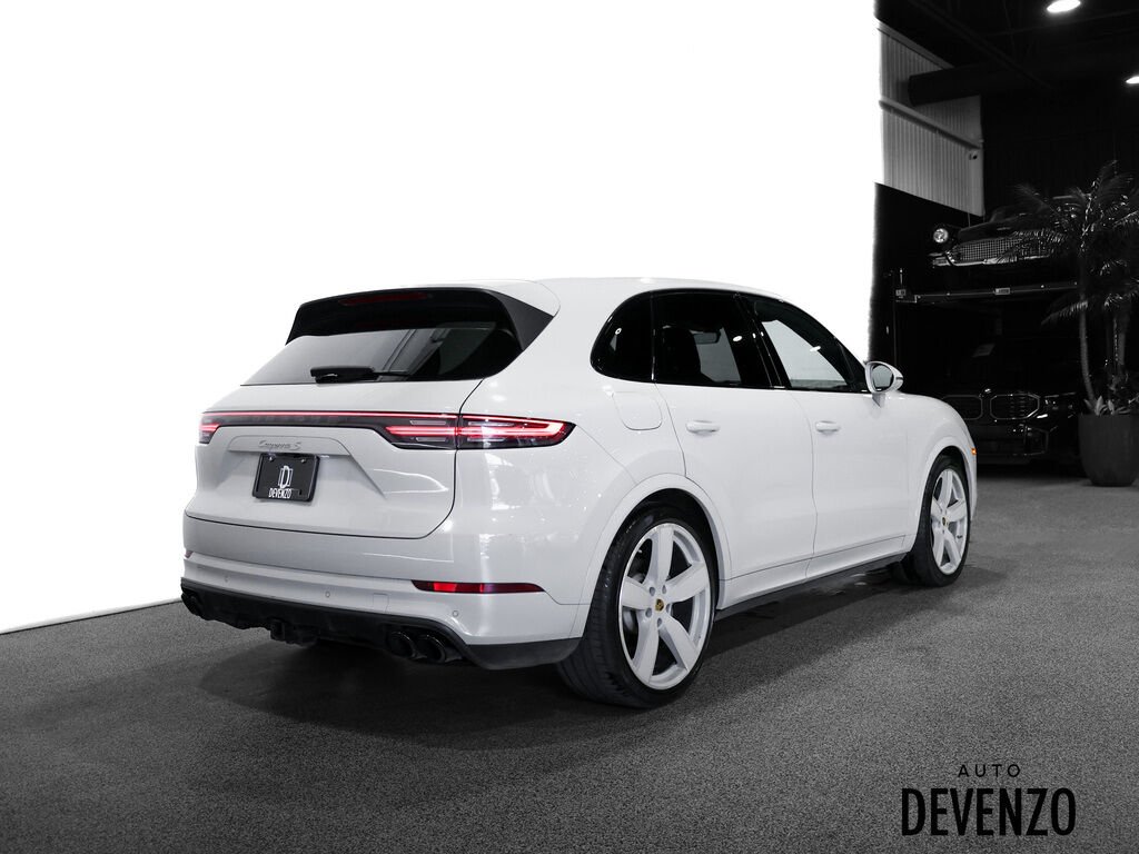 2020 Porsche Cayenne Silver Saint-Eustache - photo #2
