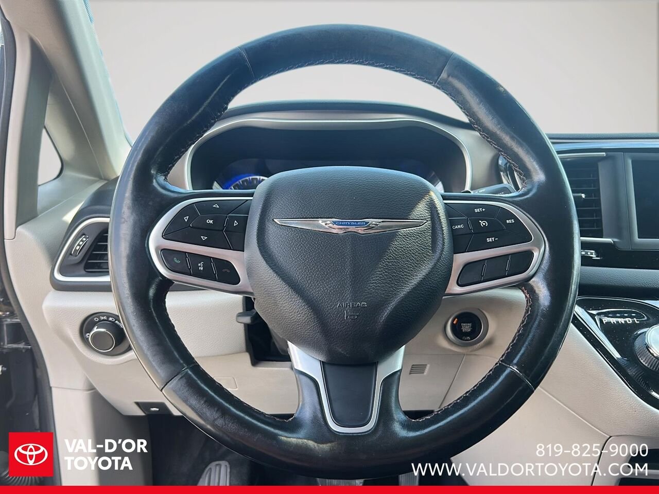 2019 Chrysler Pacifica LX 2RM Silver Val-d'Or - photo #10