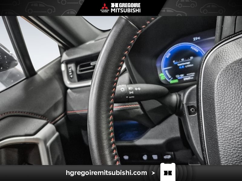 2023 Toyota RAV4 Prime White Blainville - photo #17