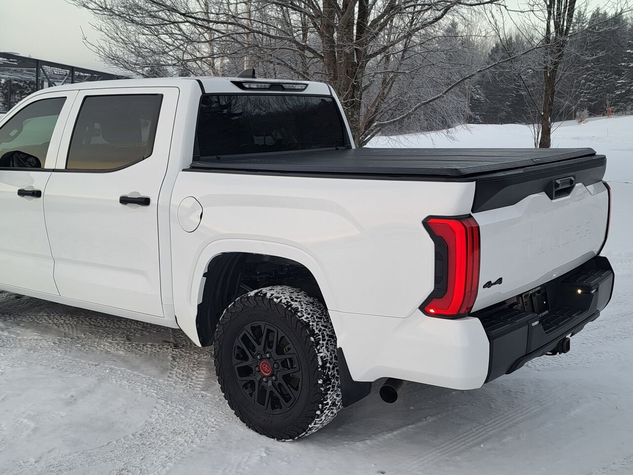 Toyota Tundra SR CrewMax 4x4 2023 blanc Lac-Etchemin - photo #3
