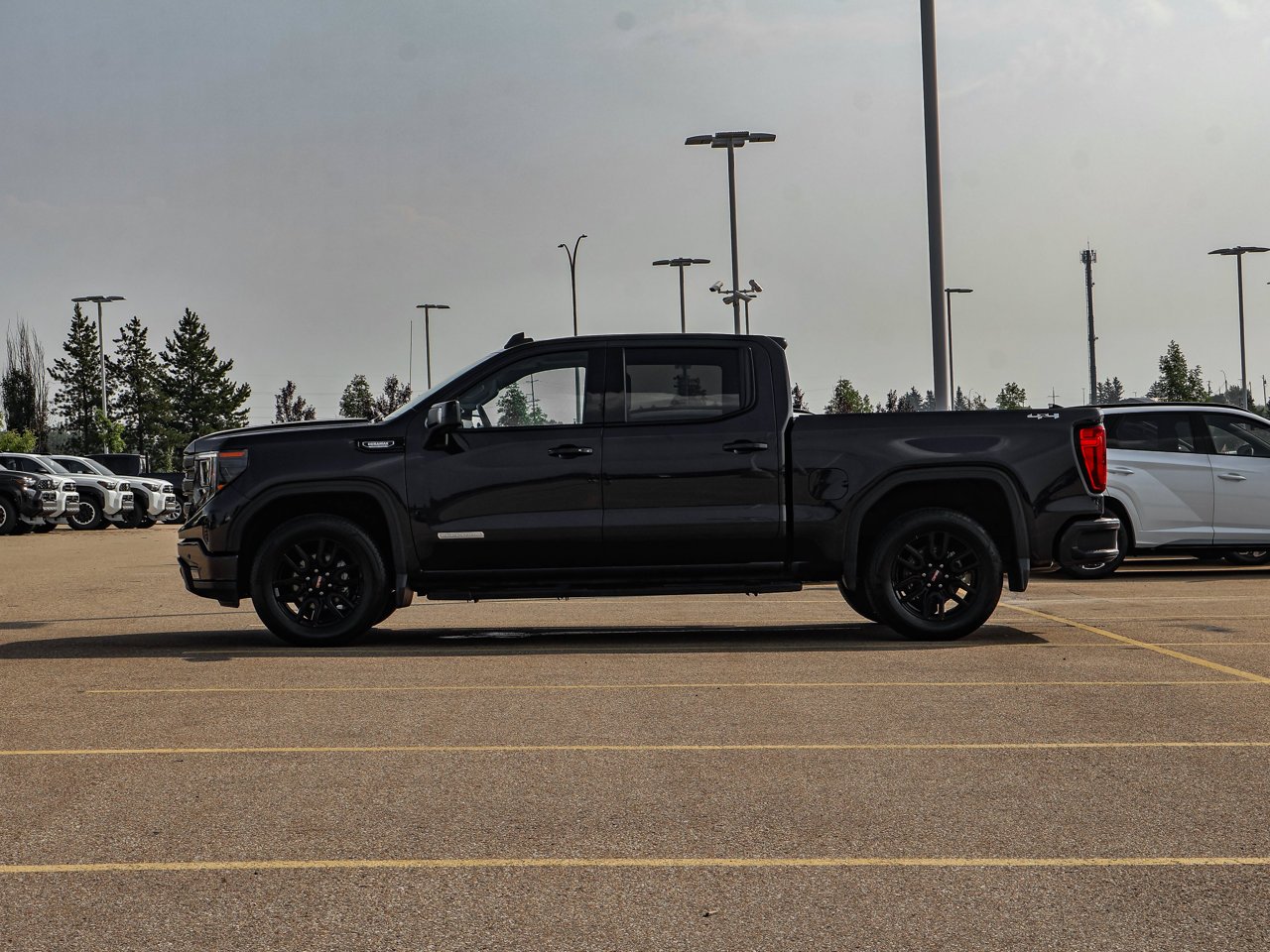 2025 GMC Sierra 1500 4WD Crew Cab 147 Elevation Grey Sherwood Park - photo #4