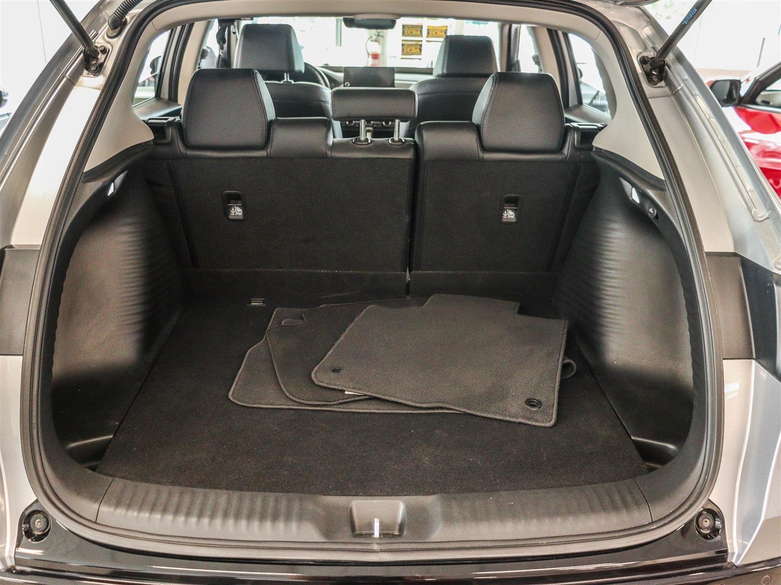 Honda HR-V EX-L 2026 Silver Ottawa & Gatineau - photo #18