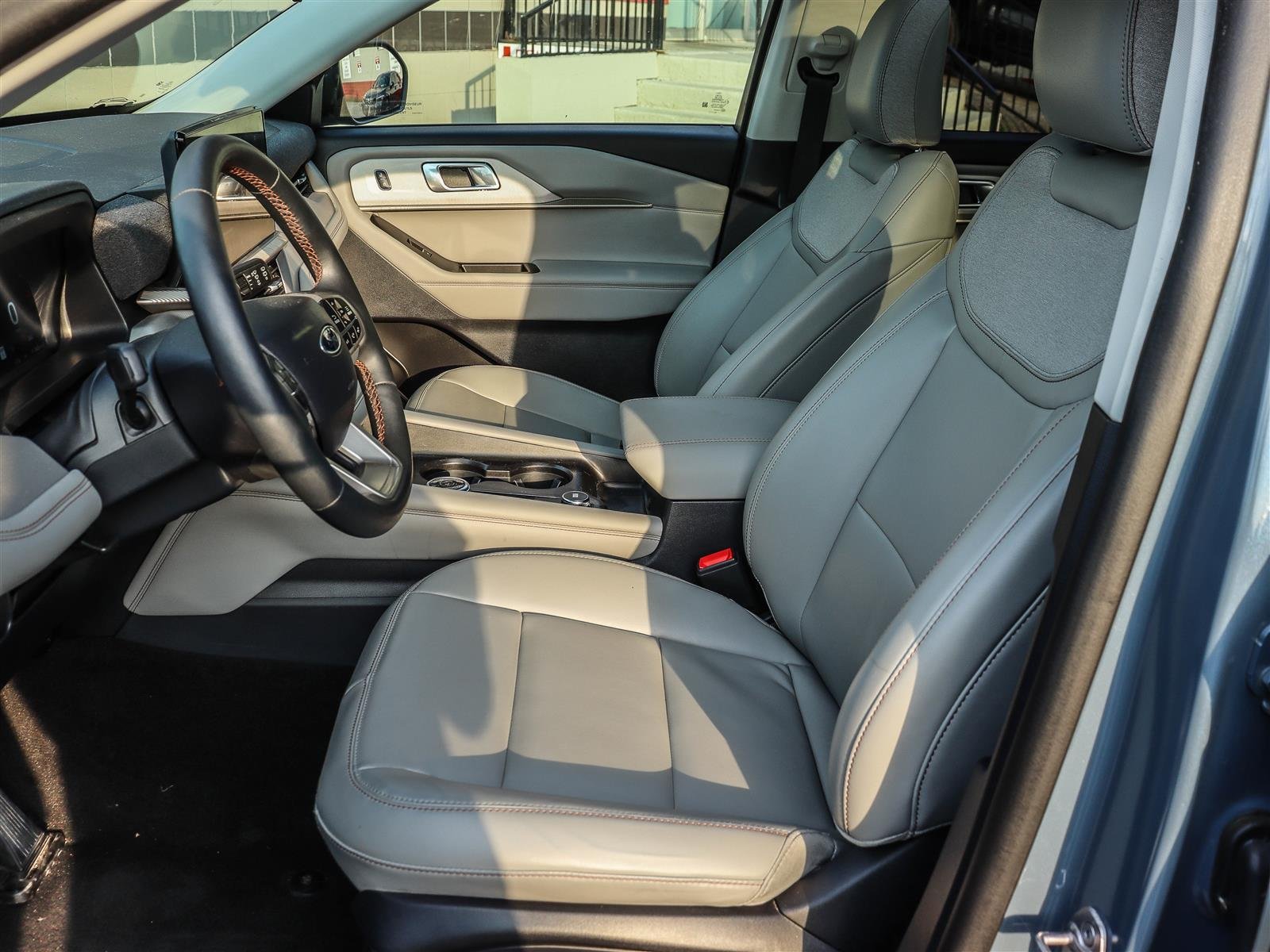 Ford Explorer Active 2025 Blue Ottawa & Gatineau - photo #7