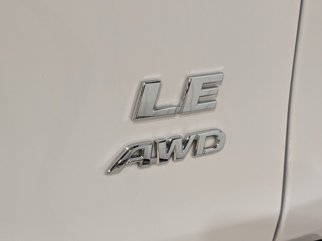 2024 Toyota RAV4 LE AWD White Val-David - photo #33