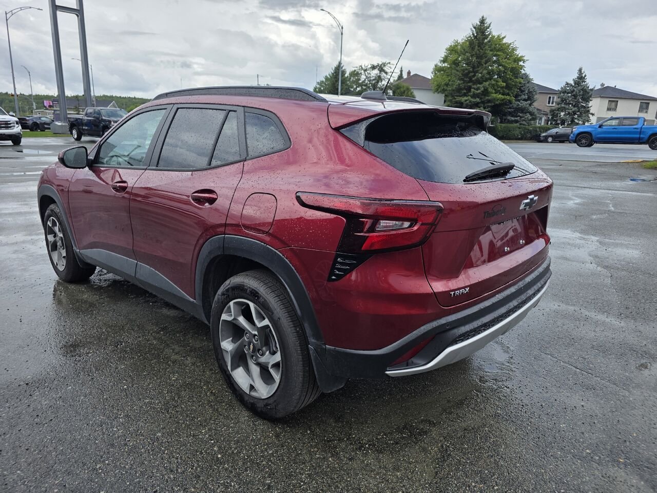 2025 Chevrolet Trax Traction avant 4 portes LT Red Rouyn-Noranda - photo #1