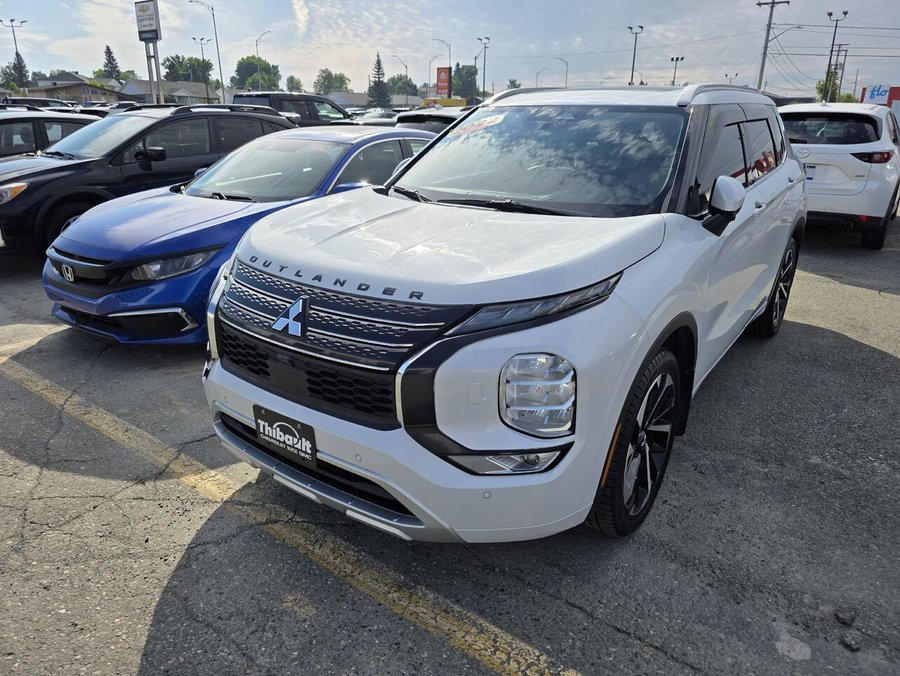 2022 Mitsubishi Outlander 2022 White