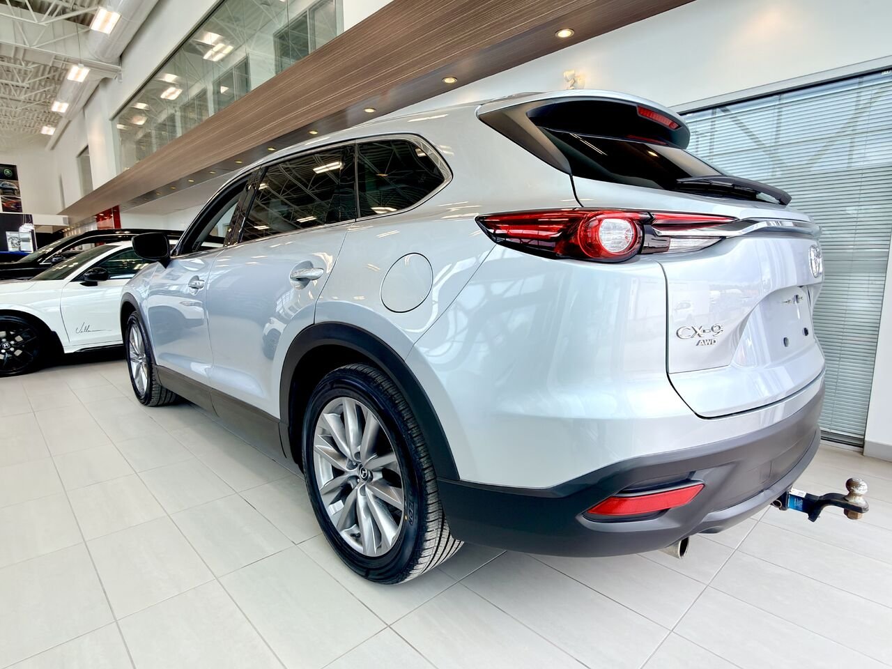 2023 Mazda CX-9 Silver Notre-Dame-des-Prairies - photo #6