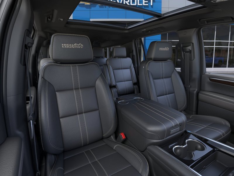 CHEVROLET Suburban High Country 4 portes 4RM 2026 Noir Ottawa & Gatineau - photo #15