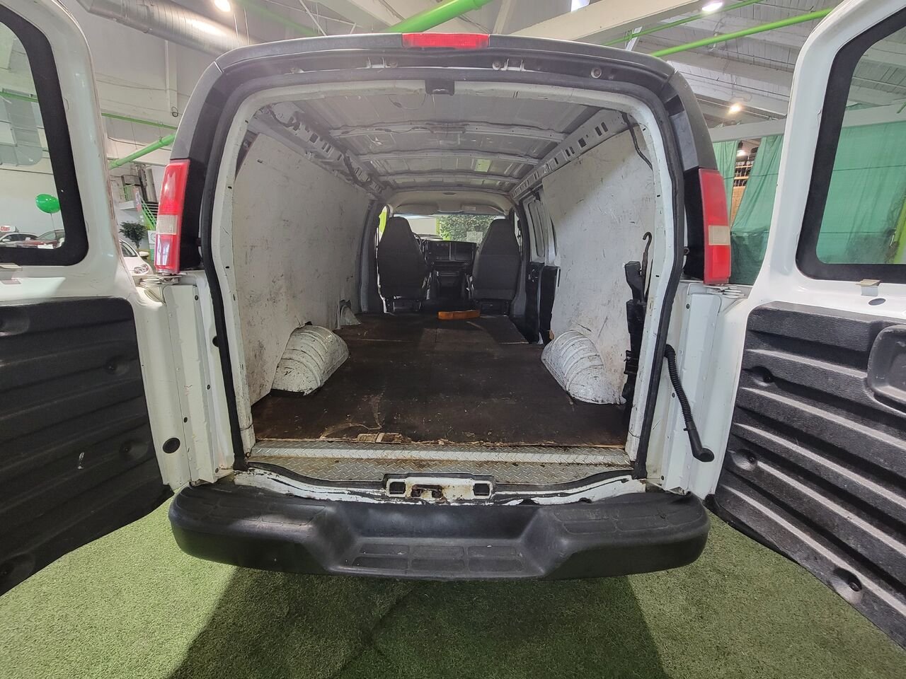 Chevrolet Express Cargo Van 2007 Blanc Longueuil, - photo #11