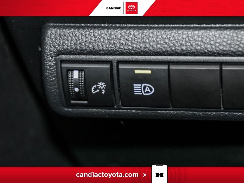 Toyota Corolla 2022 Argent Saint-Eustache - photo #18
