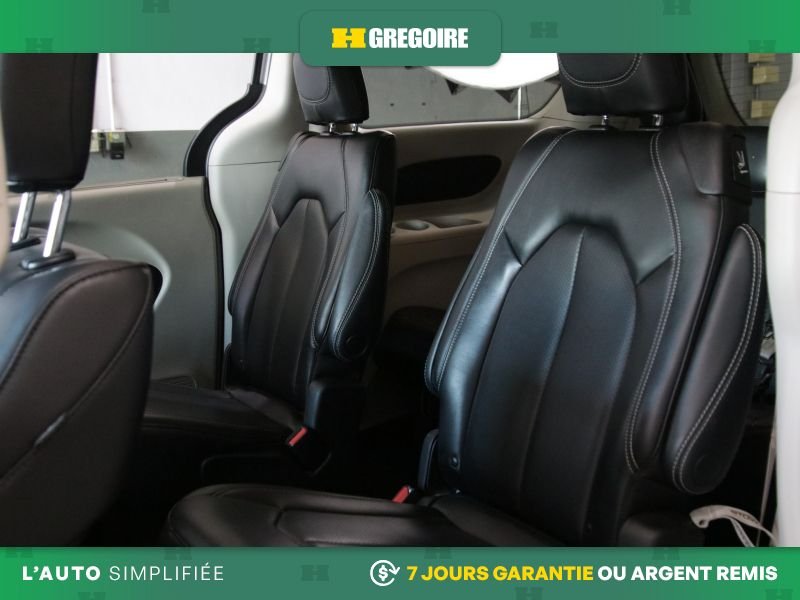 2023 Chrysler Pacifica White Saint-Eustache - photo #36
