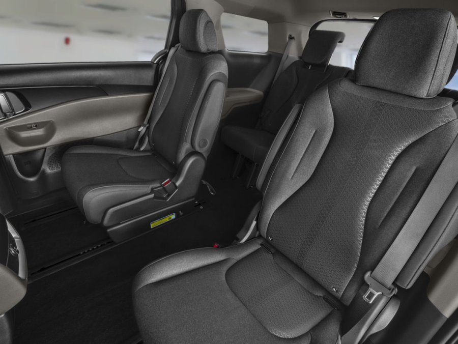 2026 KIA Carnival 2026 Thunder Grey