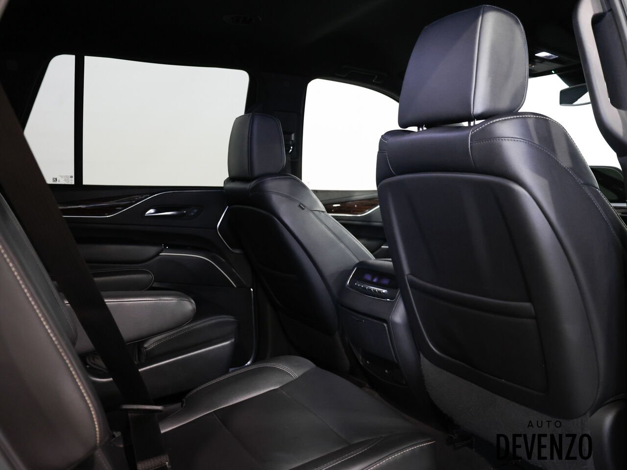 Cadillac Escalade 2022 Noir Saint-Eustache - photo #8