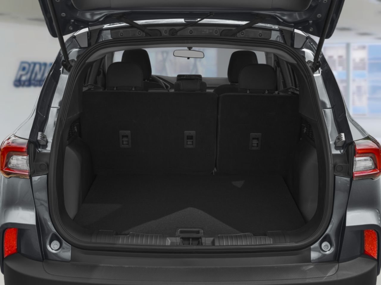 2026 Ford Escape Oxford White Sainte-Julienne - photo #7