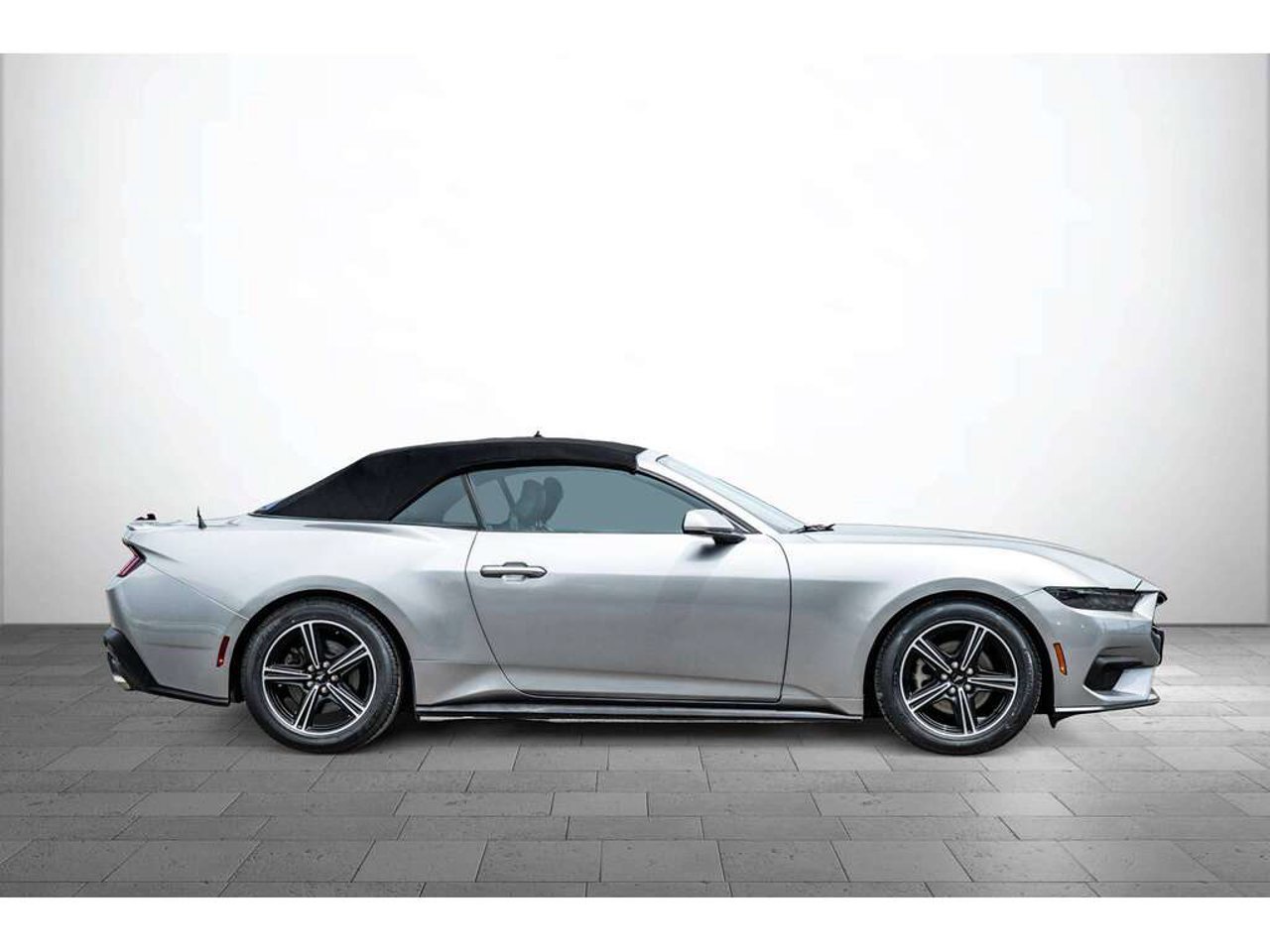 2025 Ford Mustang Silver Sainte-Julienne - photo #3